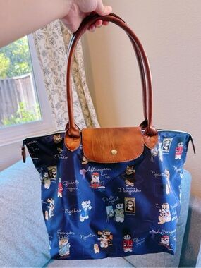 Mofusand travel the world edition tote bag